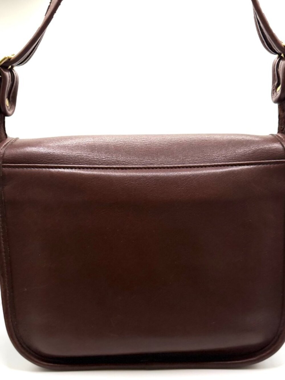 Vintage COACH Classic Shoulder Bag, Style 9170, in Mahogany - Picture 3 of 7